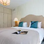 Genteel House ماربيا