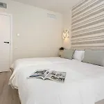 Genteel House דירה