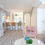 דירה Genteel House